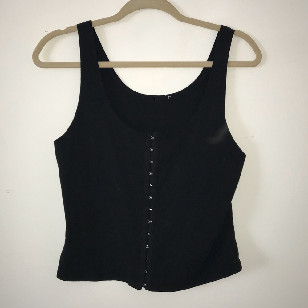 Black sleeveless tank top